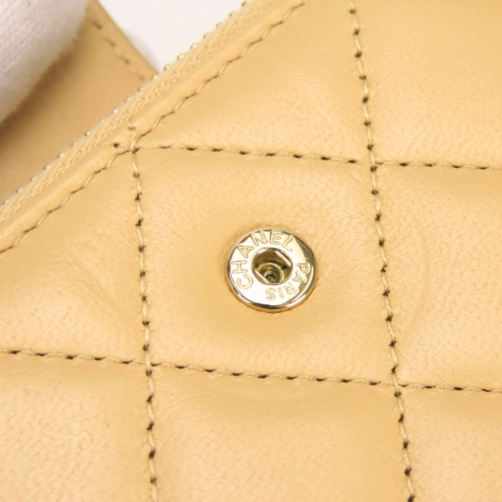 CHANEL Authentic Cream Lambskin Leather Wallet - Picture 9 of 16